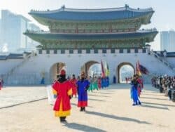 Upacara pergantian penjaga Gyeongbokgung