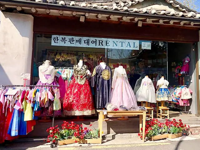 hanbok - things to do in seoul