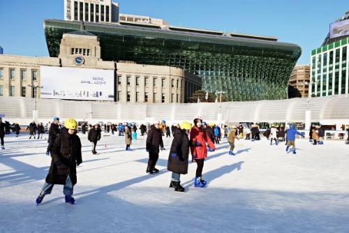 Pista di pattinaggio sul ghiaccio di Seoul Plaza
