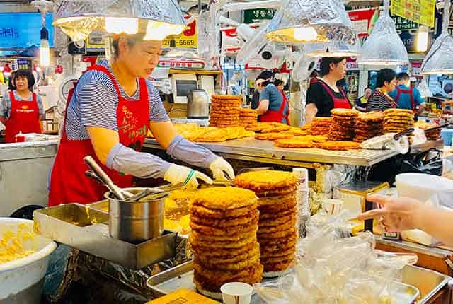 korean-street-food-mung-bean-pan cake