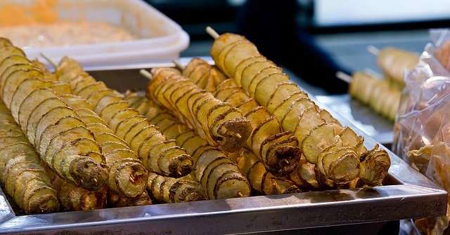 토네이도 감자 튀김-한국 길거리 음식