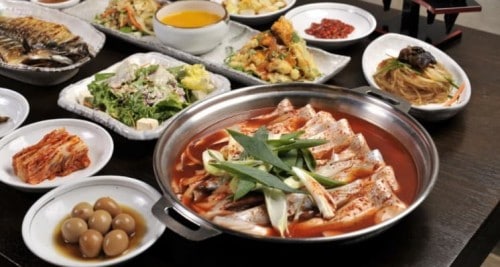 Jeongsik nel ristorante Chunshim