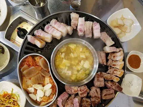 Korean BBQ - Things to do at night in Seoul