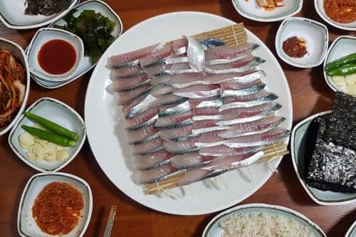 Miyeongine Sikdang Mackerel Sashimi