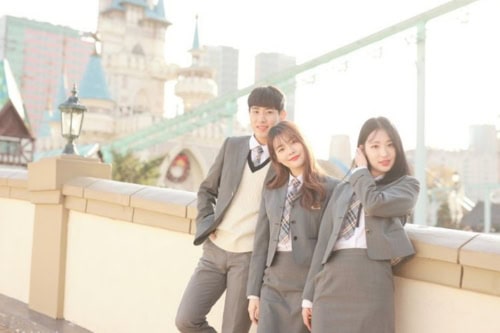 เช่าชุดนักเรียนเกาหลี Lotte World (เกี๊ยวบก)