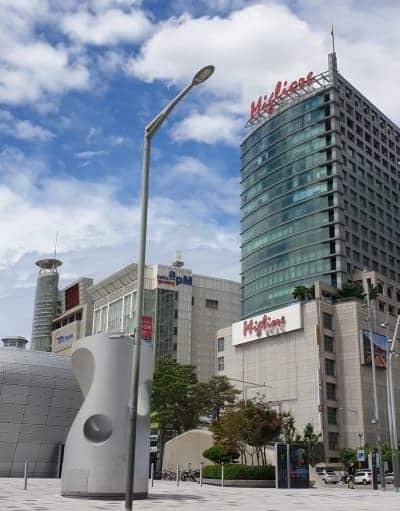 Migliore and apM buildings in Dongdaemun fashion town