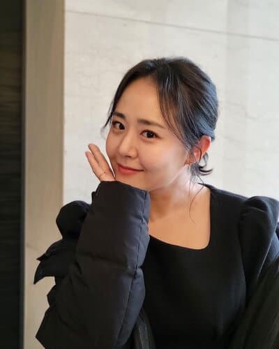 moon geun-young 