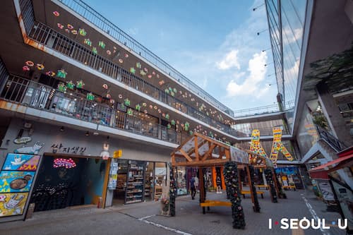 insadong Ssamji gil a Seul