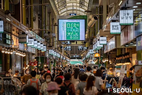 mangwon traditional market