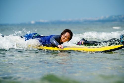 Pelajaran Selancar Pantai Gangneung Geumjin