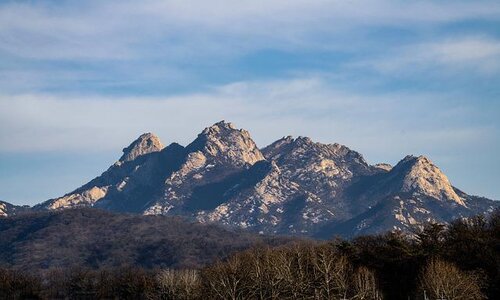 montagna bukhansan a seul