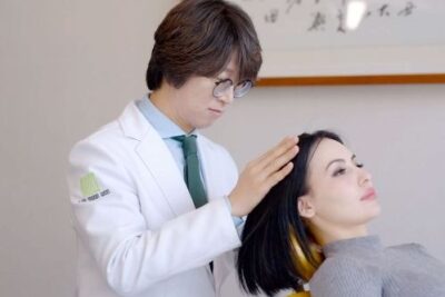 Lee Moon ha vinto la cura del cuoio capelluto della clinica