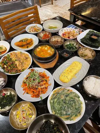 ร้านอาหารท้องถิ่นปูซาน