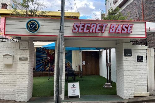 secret base themed cafe in seoul