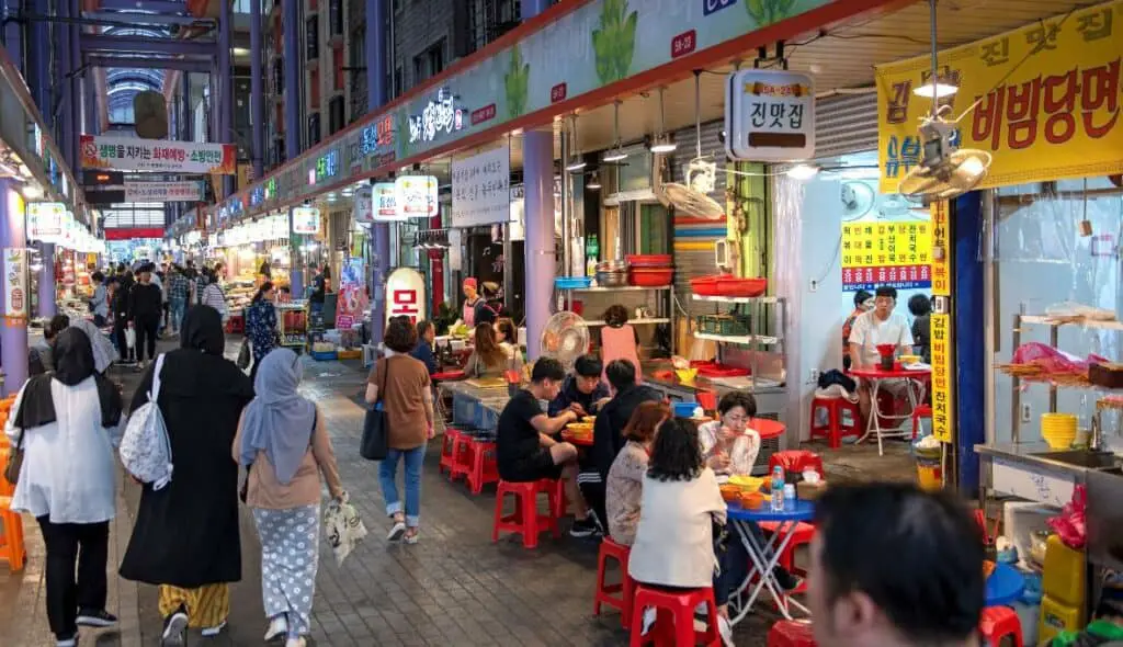 Bupeyong traditional Market in Busan