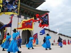 Tur Istana dan Pasar Korea di Seoul
