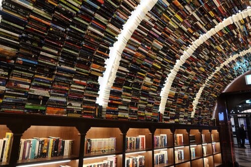 Una foto all'interno della libreria Arc N Book a Seoul