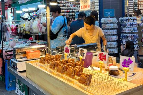 ขนมเกาหลี- บุงเง็บบังในตลาดกลางคืนเมียงดง