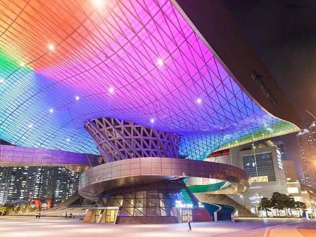Una foto del Busan Cinema Center a Busan, Corea del Sud.