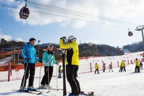Tur Belajar Ski Satu Hari di Resor Ski Vivaldi Park