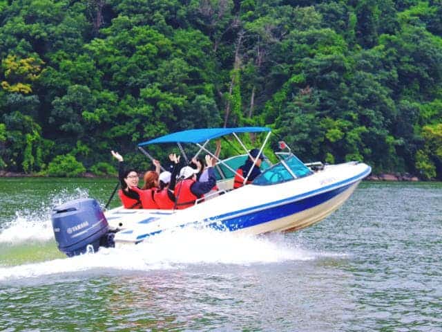 Sports nautiques sur l'île de Nami