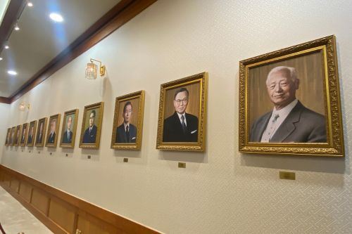 portrait of the first 12 presidents of korea