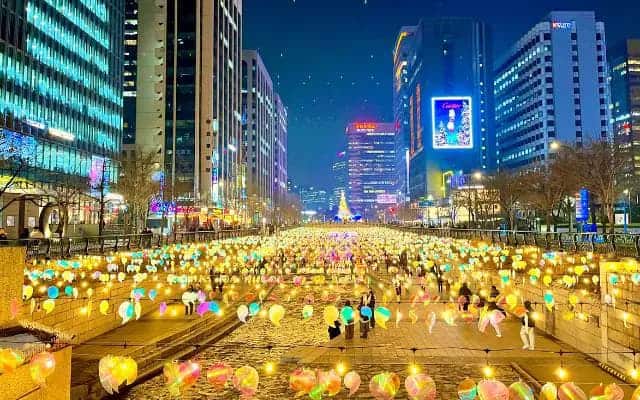 Cheonggyecheon stream light festival in Seoul