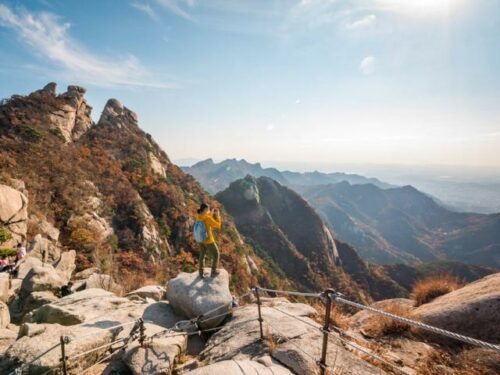 Bukhansan National Park Hiking Tours with lunch - Image 3